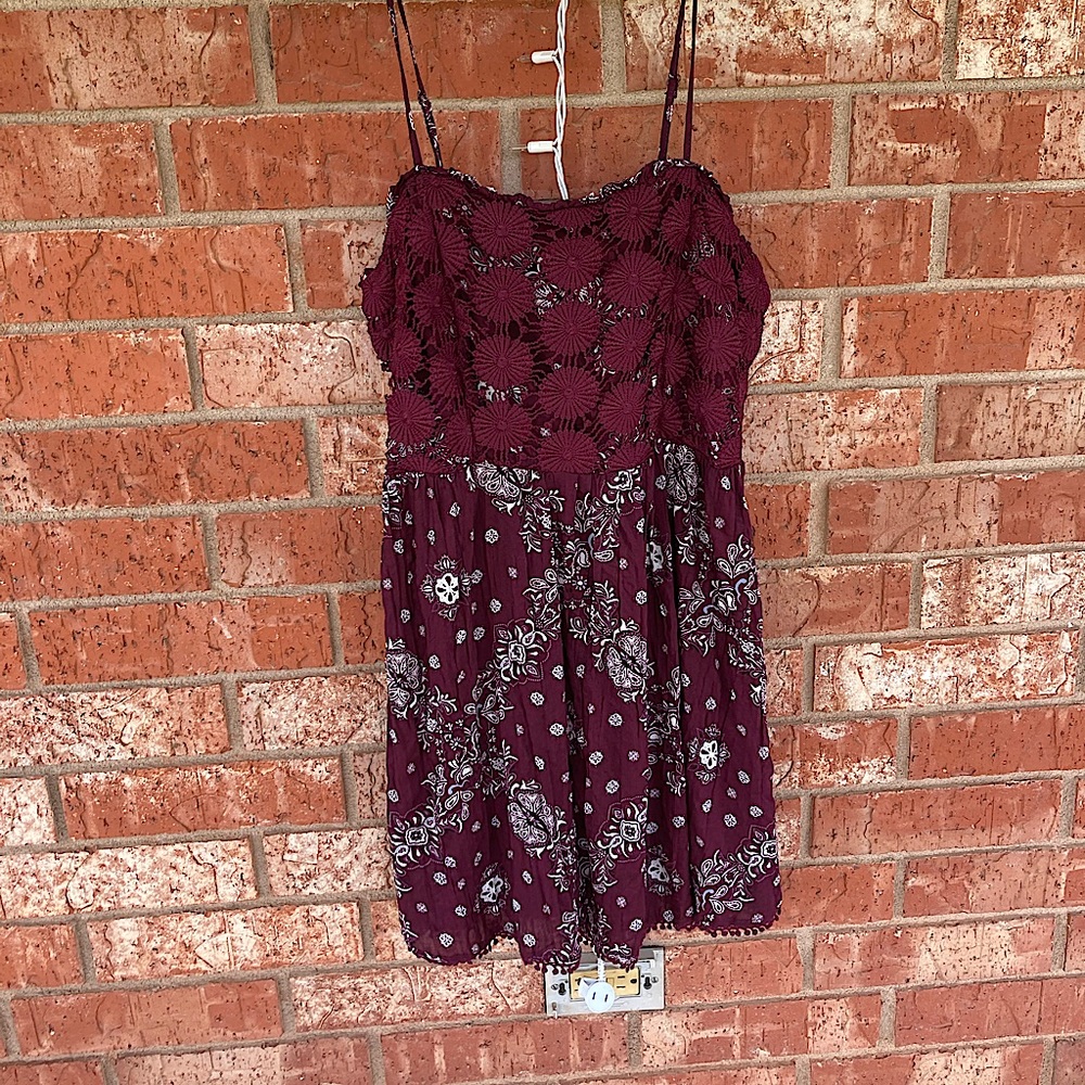 Forever 21 Medium Floral Crotchet Dress